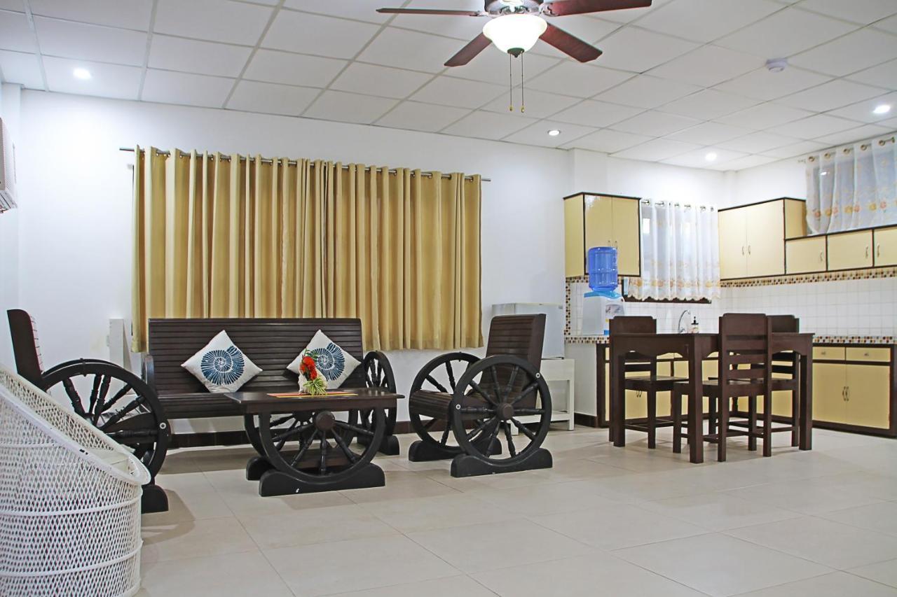 1888 Beach Resort Dumaguete City Kültér fotó