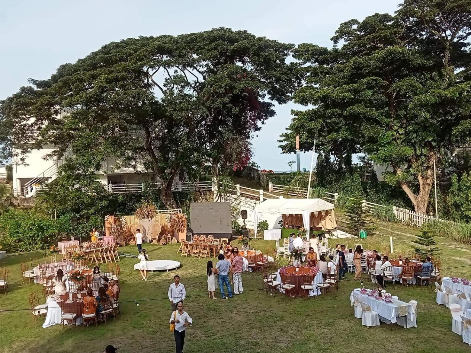 1888 Beach Resort Dumaguete City Kültér fotó