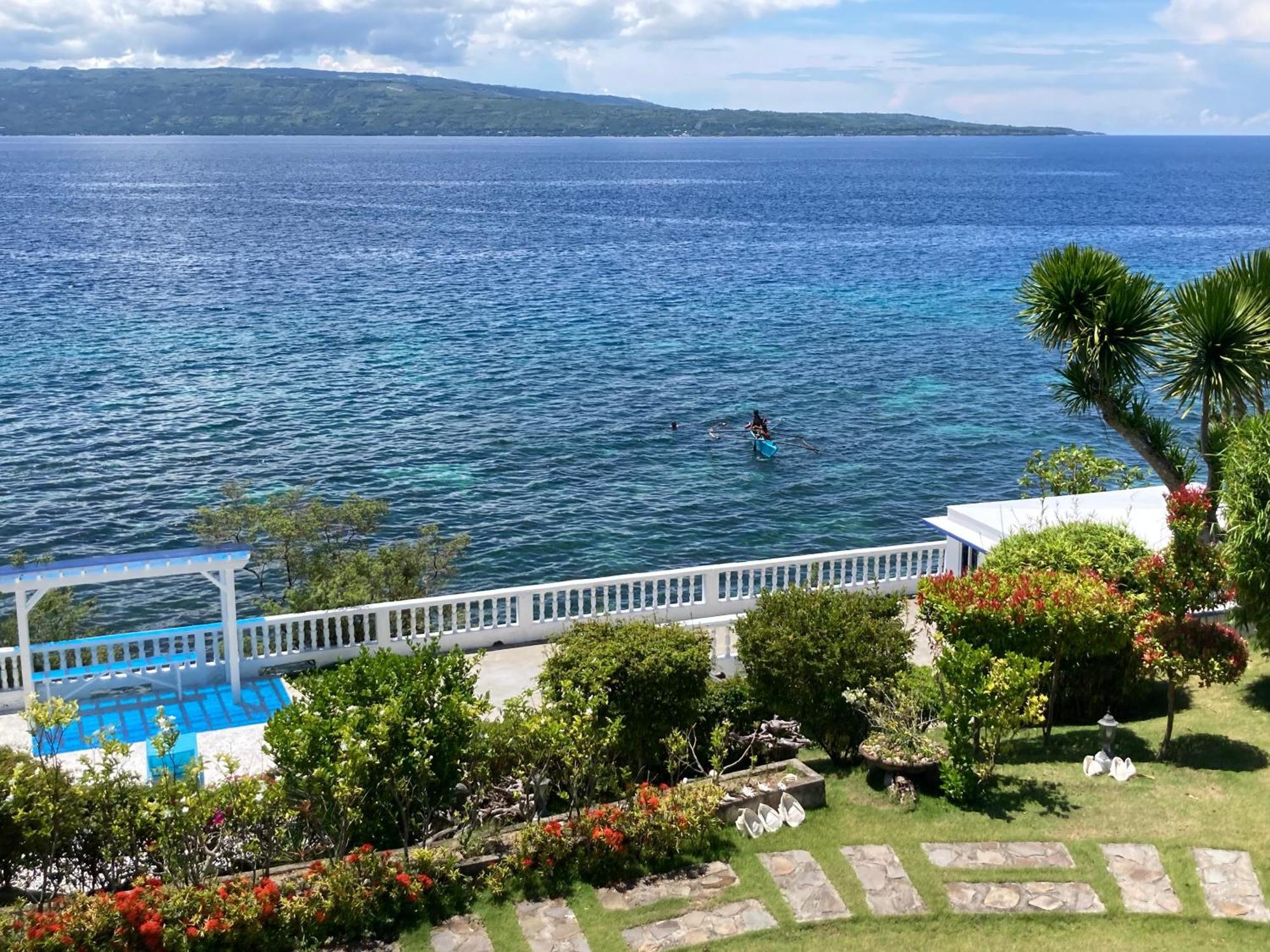1888 Beach Resort Dumaguete City Kültér fotó
