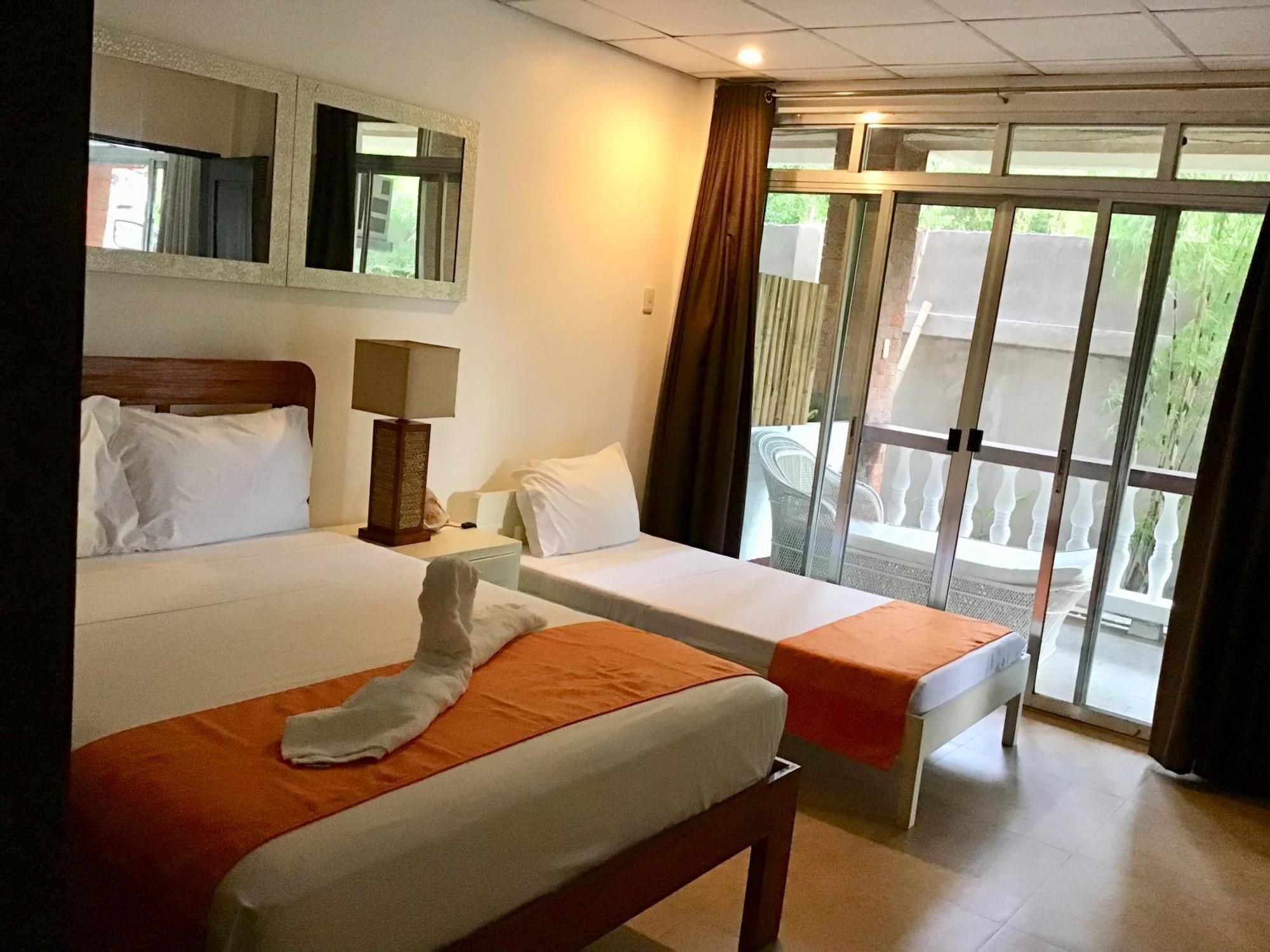 1888 Beach Resort Dumaguete City Kültér fotó