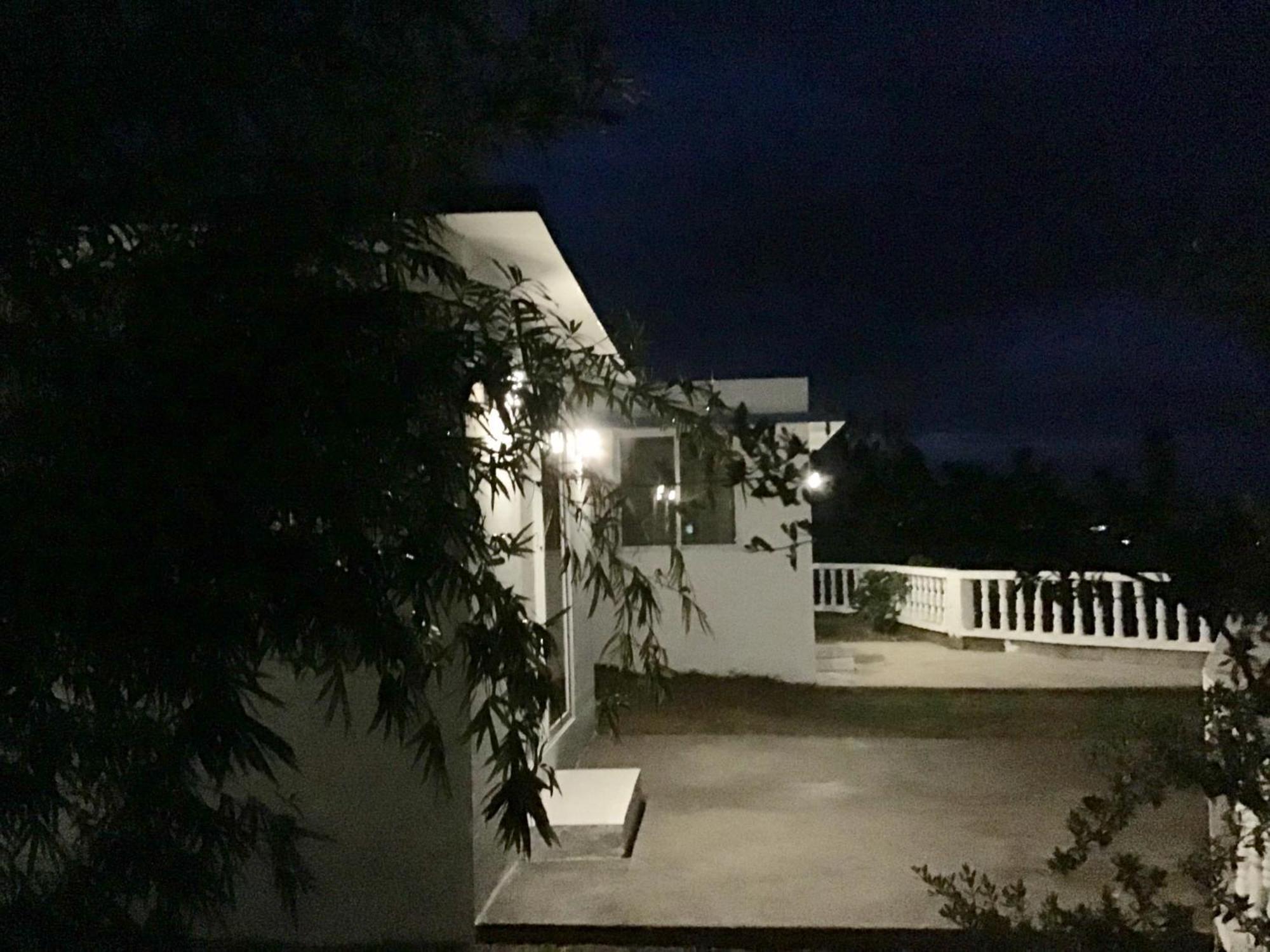 1888 Beach Resort Dumaguete City Kültér fotó