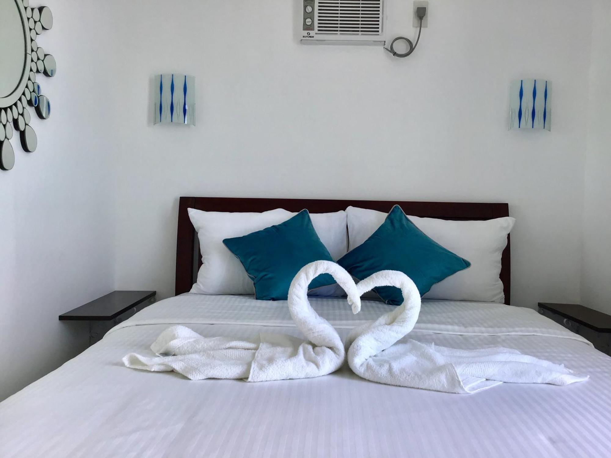 1888 Beach Resort Dumaguete City Kültér fotó