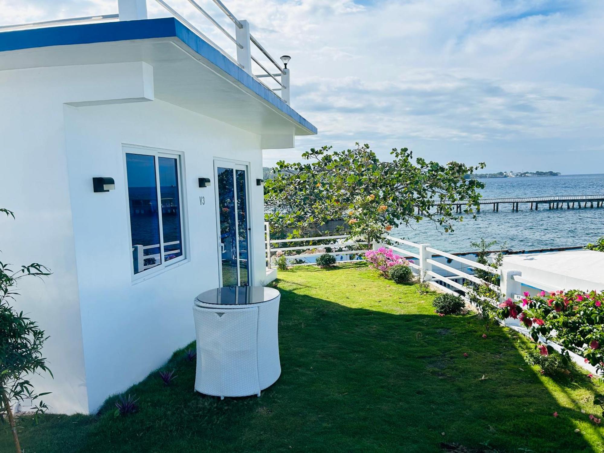 1888 Beach Resort Dumaguete City Kültér fotó